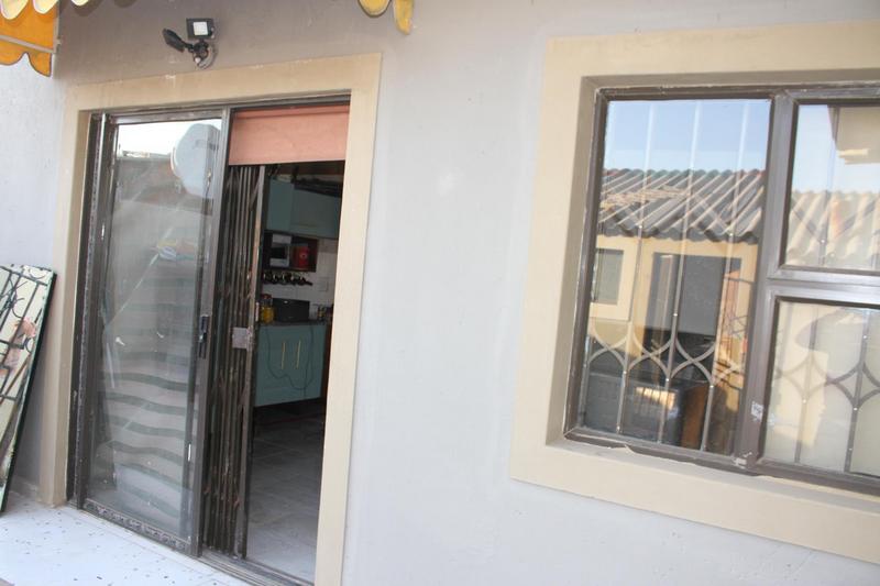 To Let 1 Bedroom Property for Rent in Emdeni Gauteng