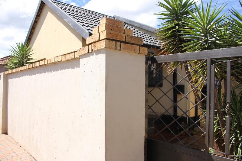To Let 3 Bedroom Property for Rent in Kagiso Gauteng