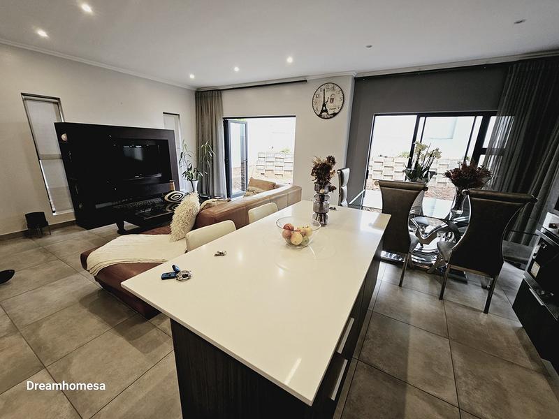 To Let 3 Bedroom Property for Rent in Morningside Gauteng