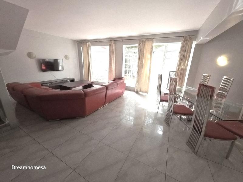 To Let 5 Bedroom Property for Rent in Sandown Gauteng