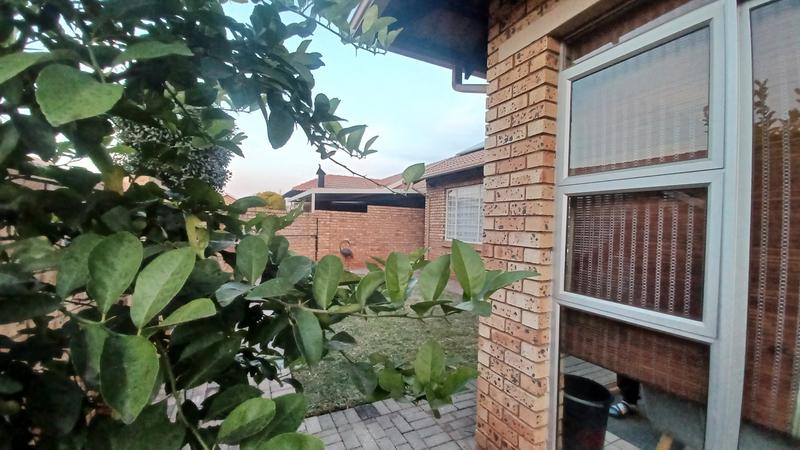 3 Bedroom Property for Sale in Annlin Gauteng