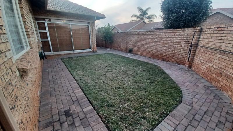 3 Bedroom Property for Sale in Annlin Gauteng