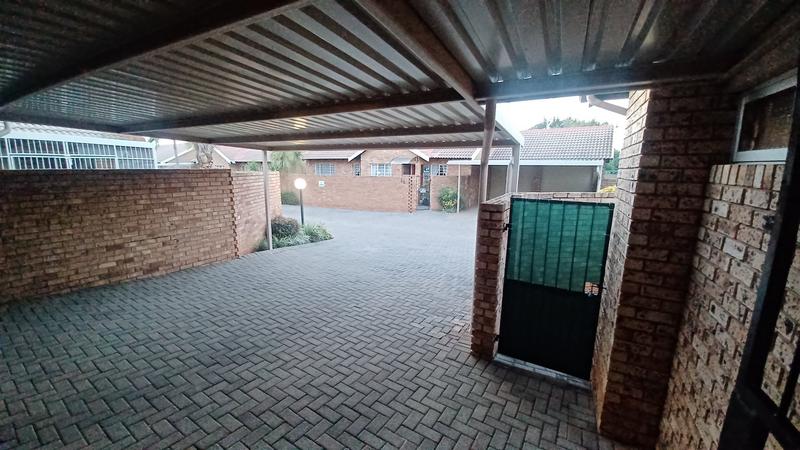 3 Bedroom Property for Sale in Annlin Gauteng
