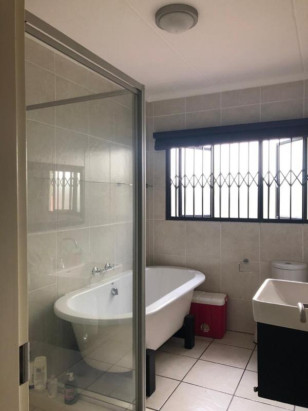 To Let 3 Bedroom Property for Rent in Sunninghill Gauteng