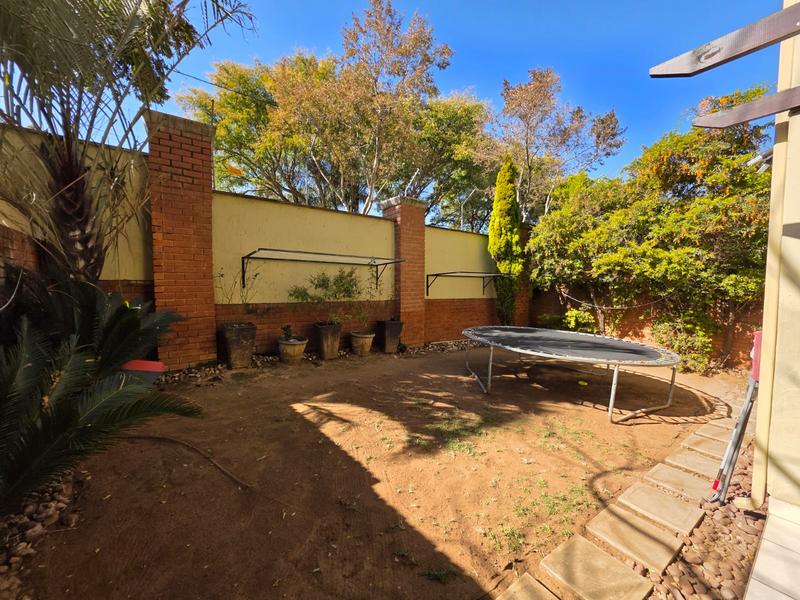 To Let 3 Bedroom Property for Rent in Sunninghill Gauteng