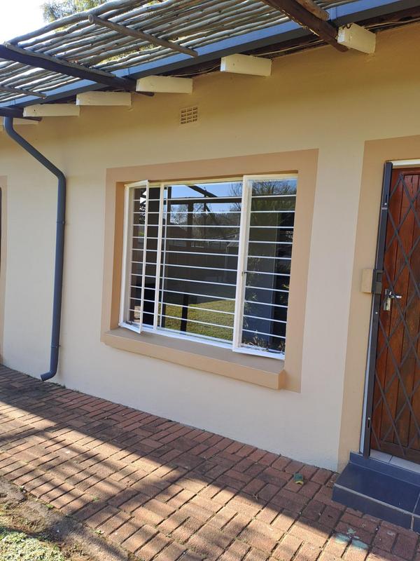 To Let 1 Bedroom Property for Rent in Linden Gauteng