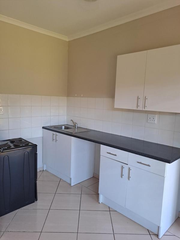 To Let 1 Bedroom Property for Rent in Linden Gauteng