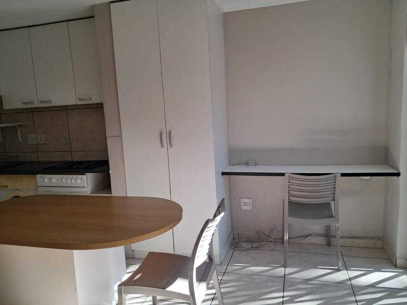 To Let 1 Bedroom Property for Rent in Sandown Gauteng