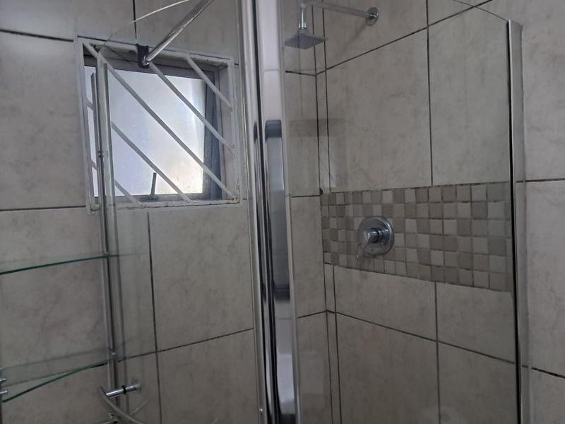 To Let 1 Bedroom Property for Rent in Sandown Gauteng