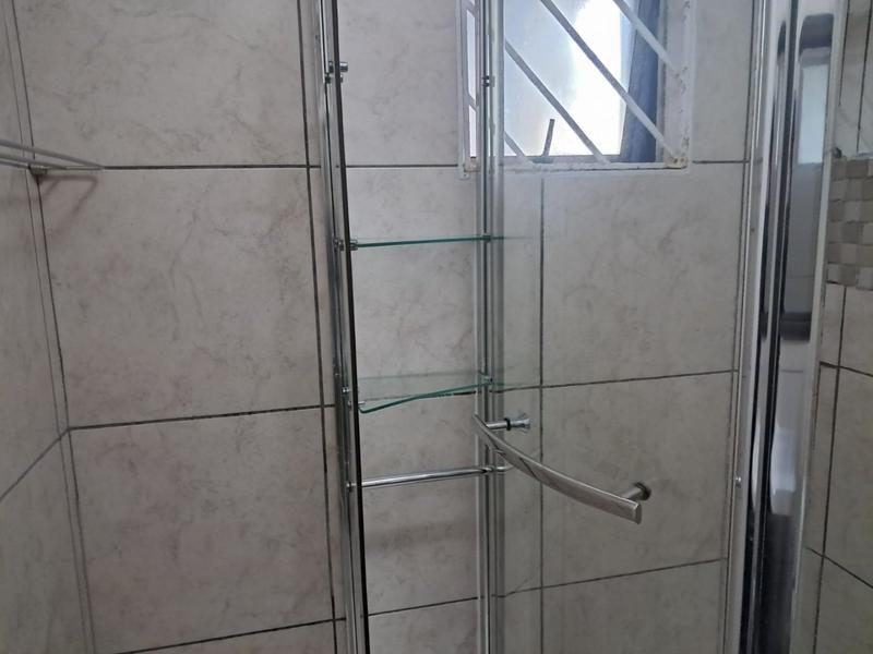 To Let 1 Bedroom Property for Rent in Sandown Gauteng