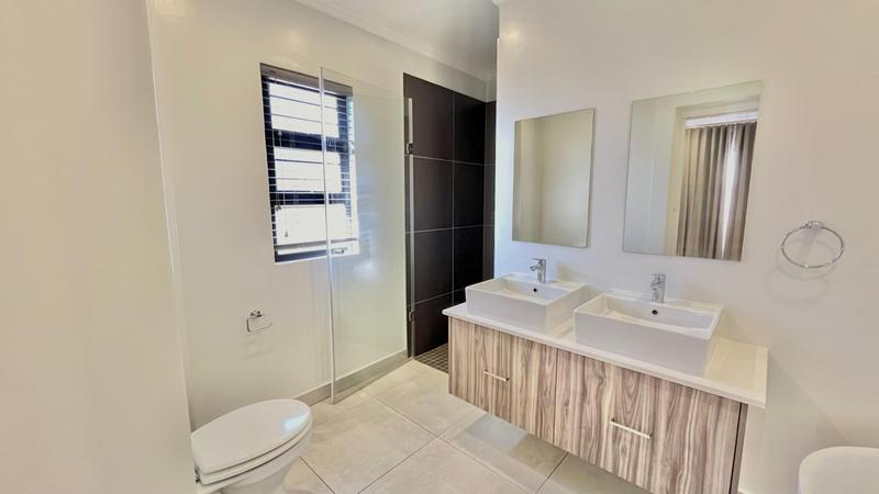 4 Bedroom Property for Sale in Kyalami Ah Gauteng