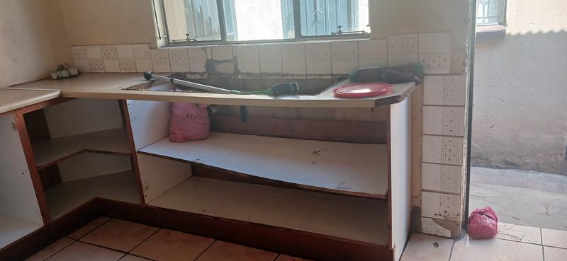 6 Bedroom Property for Sale in Tembisa Gauteng