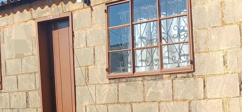 2 Bedroom Property for Sale in Tembisa Gauteng