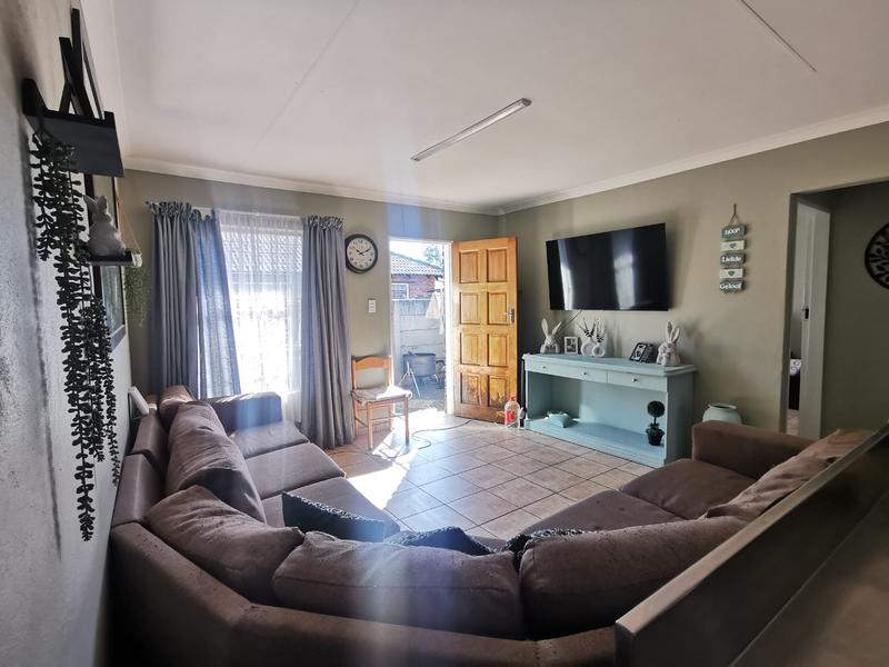 To Let 3 Bedroom Property for Rent in Strubenvale Gauteng