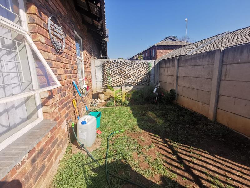 To Let 3 Bedroom Property for Rent in Strubenvale Gauteng