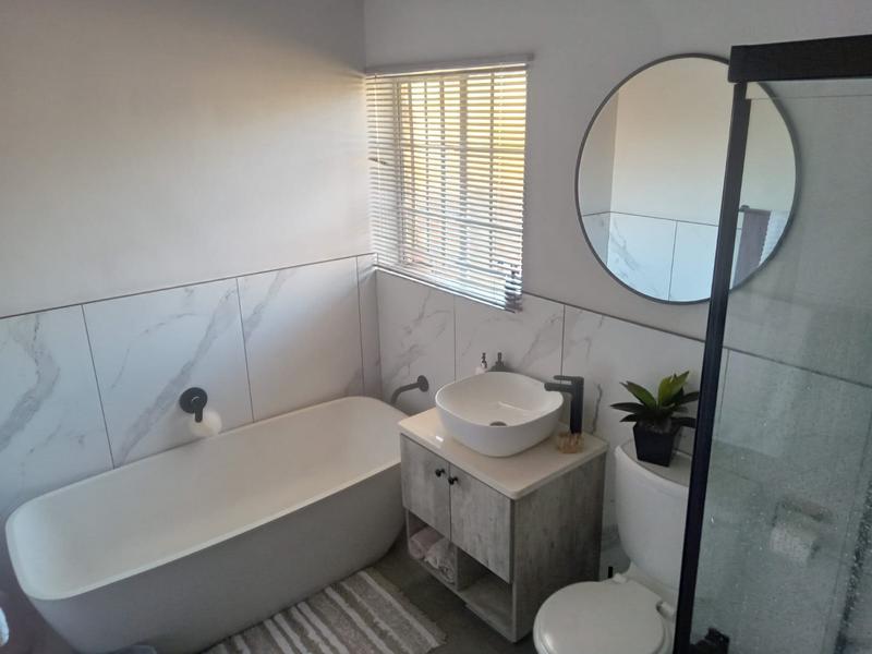 2 Bedroom Property for Sale in Rooihuiskraal North Gauteng