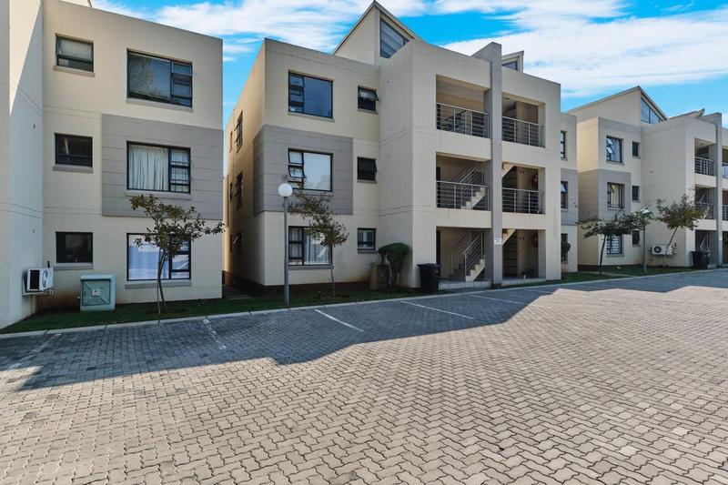 To Let 3 Bedroom Property for Rent in Lonehill Gauteng
