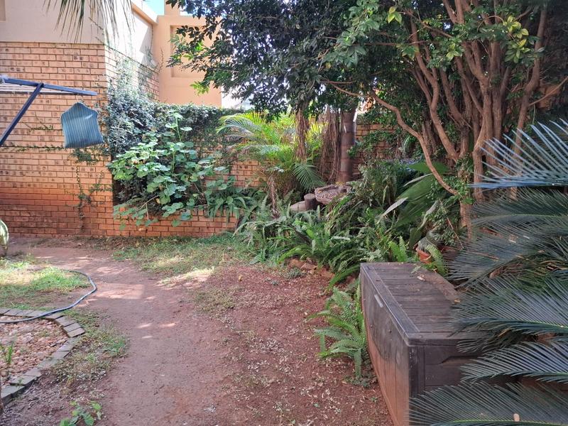 To Let 2 Bedroom Property for Rent in The Wilds Gauteng
