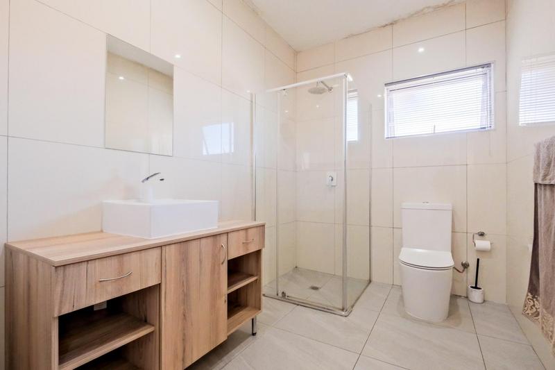 3 Bedroom Property for Sale in Vorna Valley Gauteng