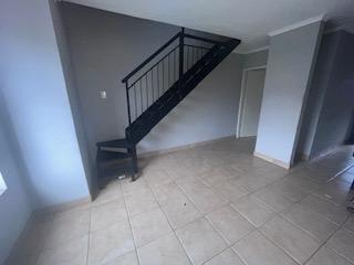 To Let 2 Bedroom Property for Rent in Castleview Gauteng