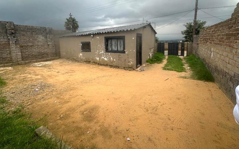 2 Bedroom Property for Sale in Bram Fischerville Gauteng