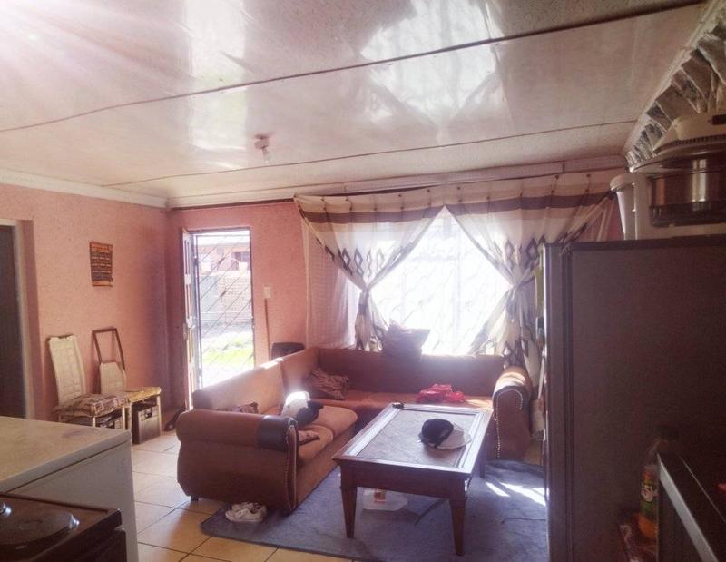 2 Bedroom Property for Sale in Palm Springs Gauteng