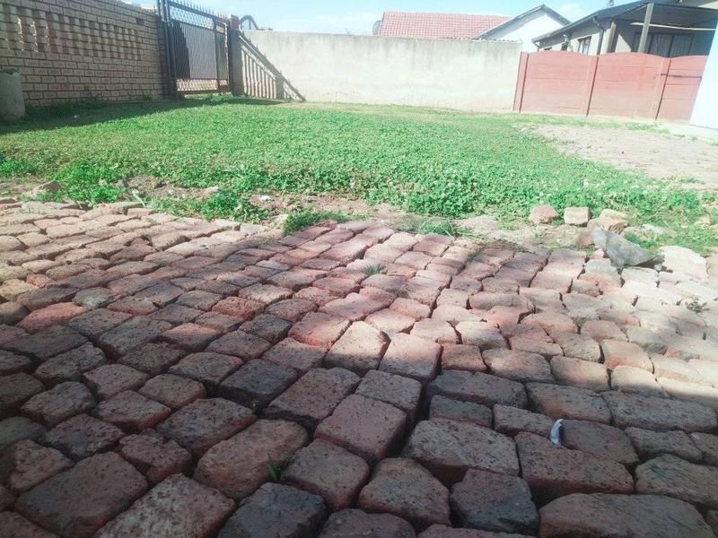 2 Bedroom Property for Sale in Palm Springs Gauteng