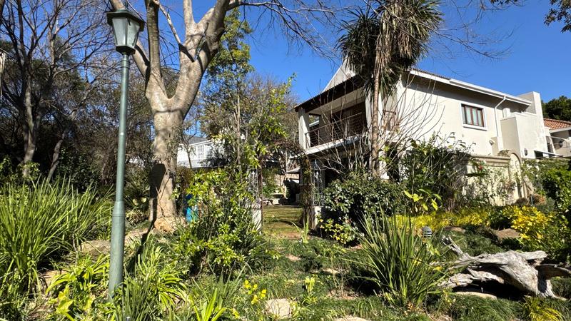 4 Bedroom Property for Sale in Tres Jolie Gauteng