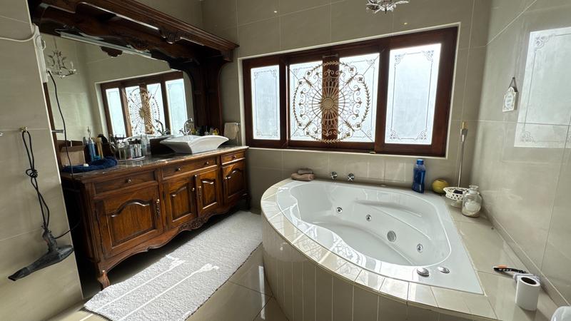 4 Bedroom Property for Sale in Tres Jolie Gauteng