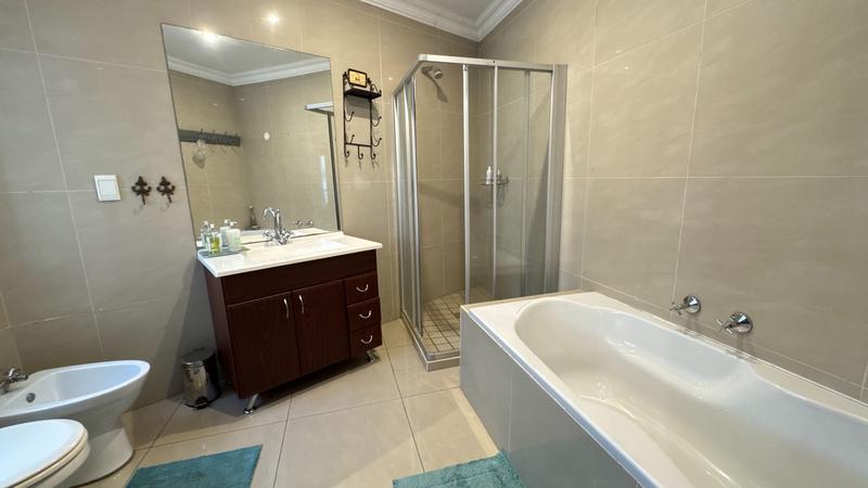 4 Bedroom Property for Sale in Tres Jolie Gauteng