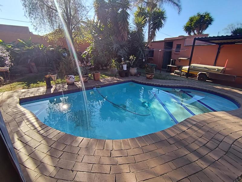 3 Bedroom Property for Sale in Homestead Gauteng