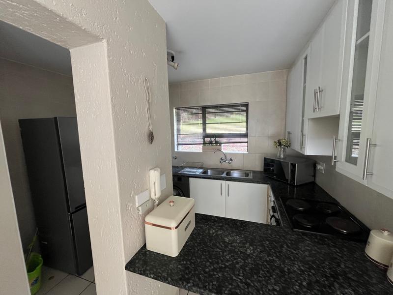 To Let 2 Bedroom Property for Rent in Waterkloof A H Gauteng
