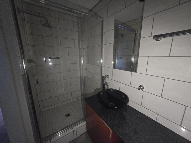 To Let 1 Bedroom Property for Rent in Braamfontein Gauteng