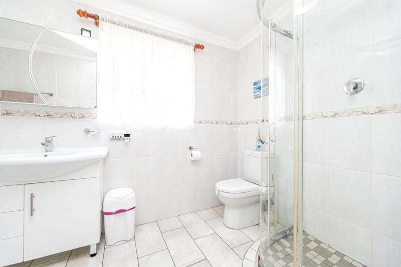 5 Bedroom Property for Sale in Helderkruin Gauteng