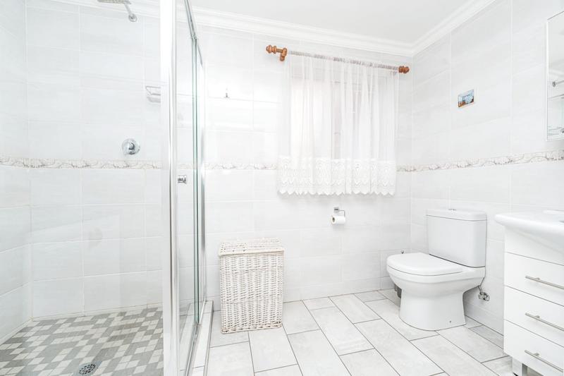 5 Bedroom Property for Sale in Helderkruin Gauteng
