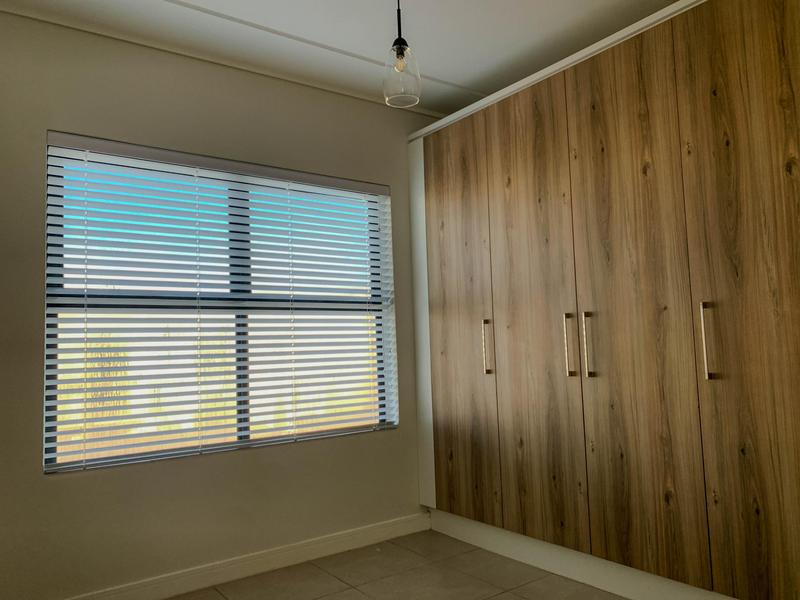 To Let 1 Bedroom Property for Rent in Sandown Gauteng