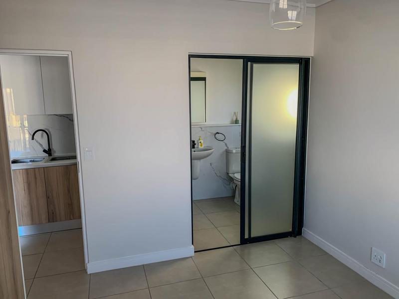 To Let 1 Bedroom Property for Rent in Sandown Gauteng