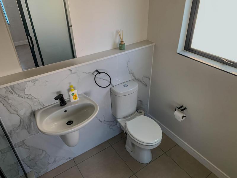 To Let 1 Bedroom Property for Rent in Sandown Gauteng