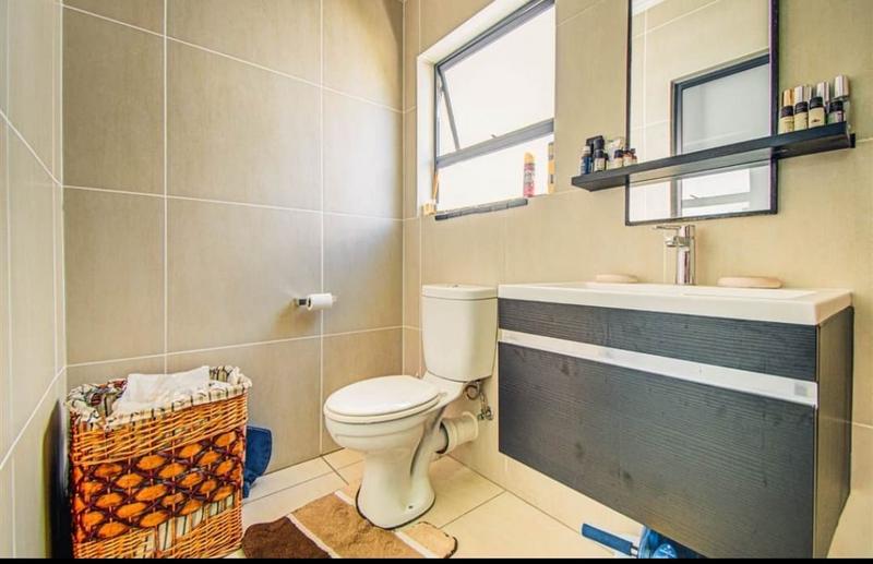 To Let 3 Bedroom Property for Rent in Greenstone Hill Gauteng