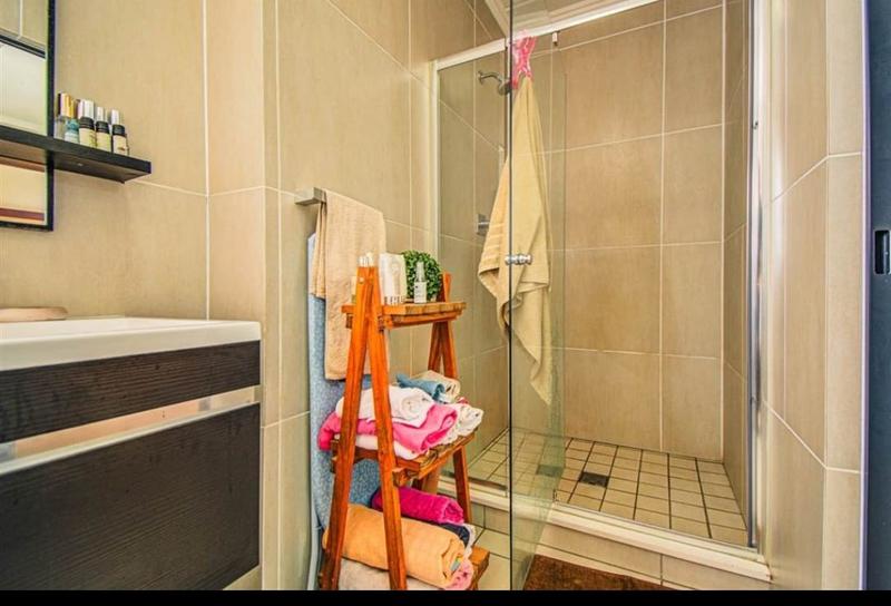 To Let 3 Bedroom Property for Rent in Greenstone Hill Gauteng