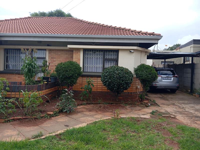 To Let 3 Bedroom Property for Rent in Primrose Hill Gauteng