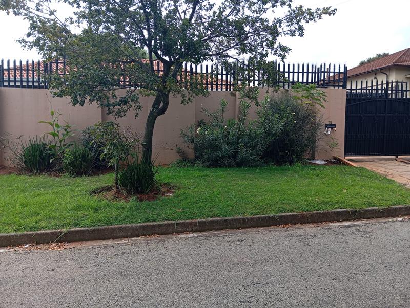 To Let 3 Bedroom Property for Rent in Primrose Hill Gauteng