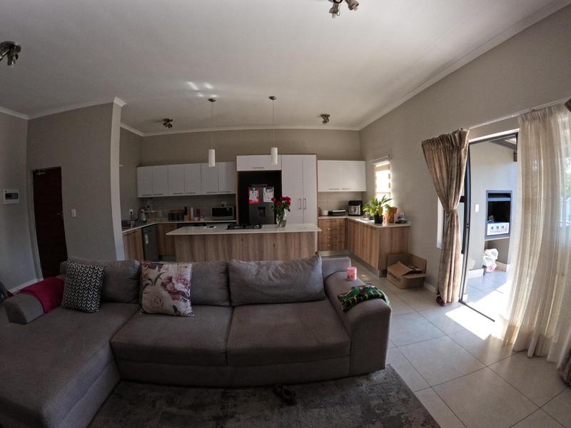 To Let 2 Bedroom Property for Rent in Modderfontein Gauteng