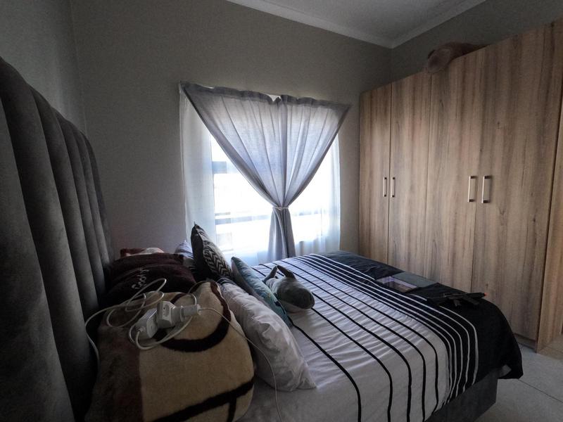 To Let 2 Bedroom Property for Rent in Modderfontein Gauteng