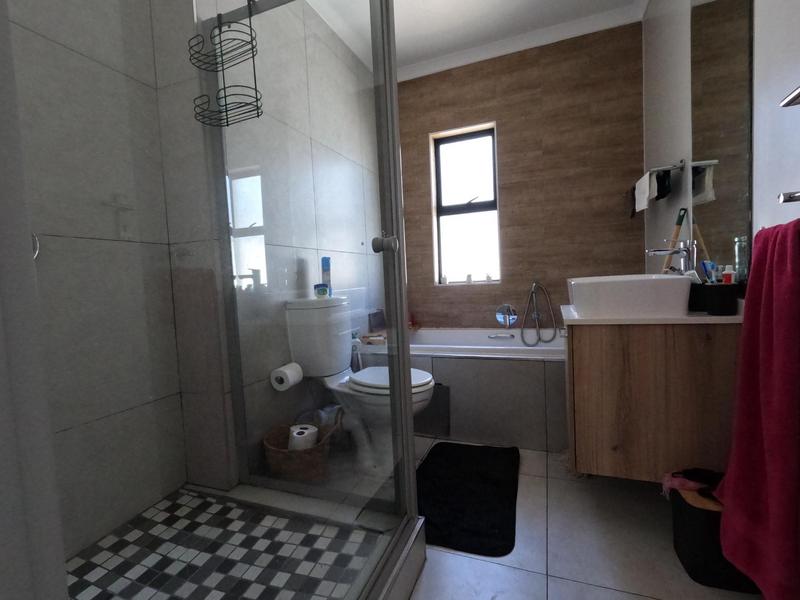 To Let 2 Bedroom Property for Rent in Modderfontein Gauteng