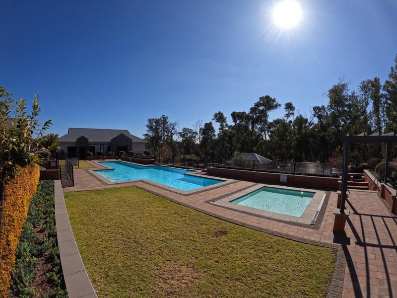 To Let 2 Bedroom Property for Rent in Modderfontein Gauteng