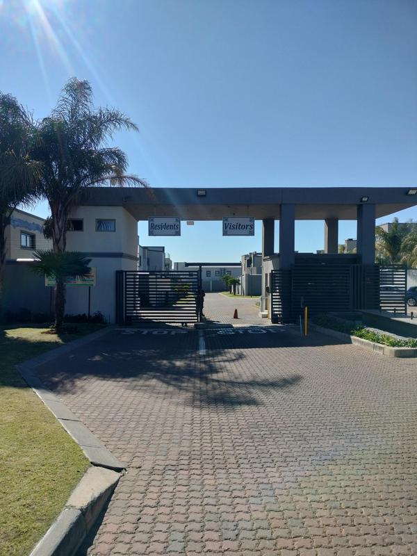 5 Bedroom Property for Sale in Ormonde Gauteng