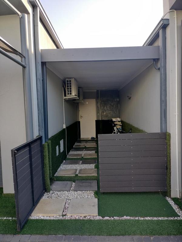 5 Bedroom Property for Sale in Ormonde Gauteng