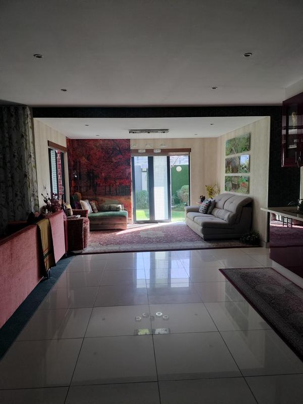 5 Bedroom Property for Sale in Ormonde Gauteng