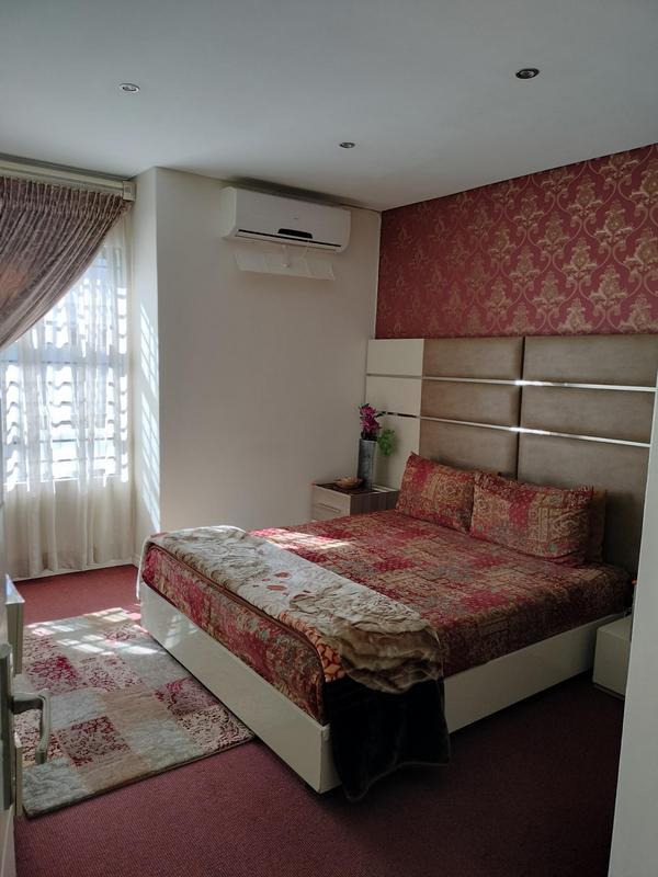 5 Bedroom Property for Sale in Ormonde Gauteng